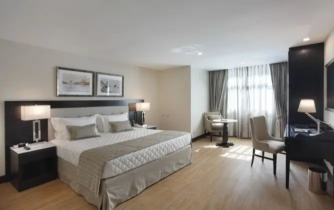 Superior Tek Büyük veya İki Ayrı Yataklı Oda