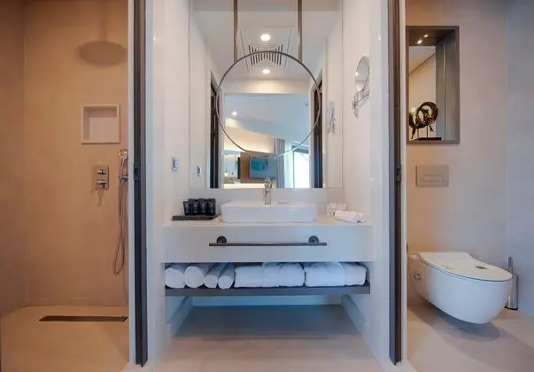 https://images.etstur.com/imgproxy/resize/2560x1440/files/images/hotelImages/etsrooms/16/Miramare_Beach_Hotel_20260309111846_0.jpg