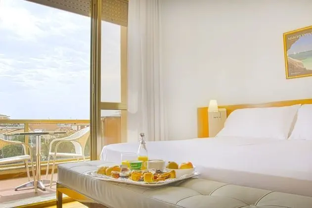 Comfort Tek Büyük Yataklı Oda