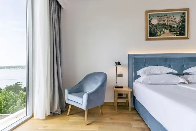 Superior Tek Büyük veya İki Ayrı Yataklı Oda, Kısmi Deniz Manzaralı