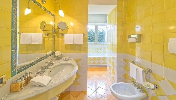 Deluxe Tek Büyük veya İki Ayrı Yataklı Oda, Teras, Deniz Manzaralı