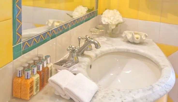 Deluxe Tek Büyük veya İki Ayrı Yataklı Oda, Teras, Deniz Manzaralı