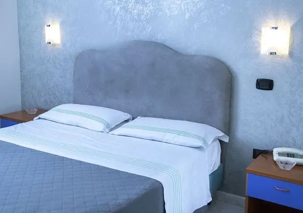 Oda, 2 Tek Kişilik Yatak