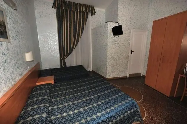 Standard Üç Kişilik Oda