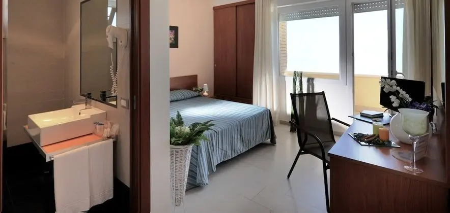 Standard Tek Büyük veya İki Ayrı Yataklı Oda, Balkon