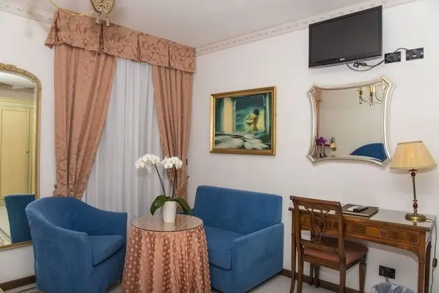 Classic Tek Büyük Yataklı Oda