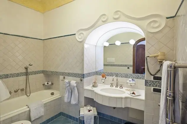 Superior Tek Büyük Yataklı Oda, Balkon, Deniz Manzaralı