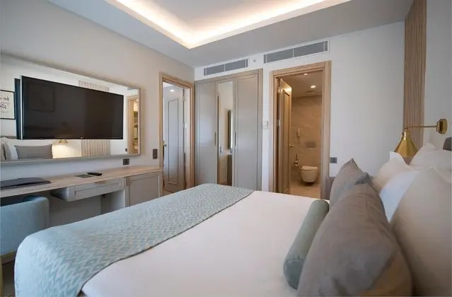 Suite Kara Manzaralı