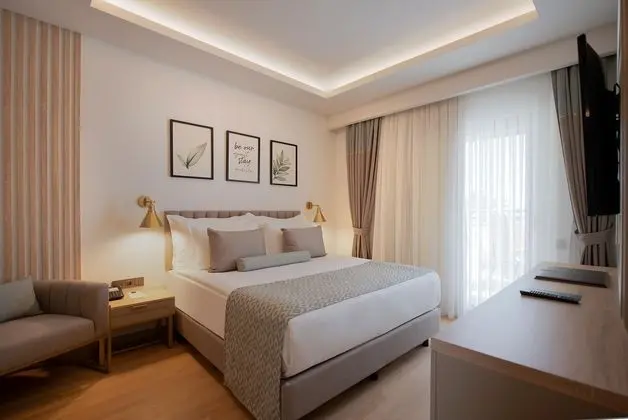Suite Kara Manzaralı