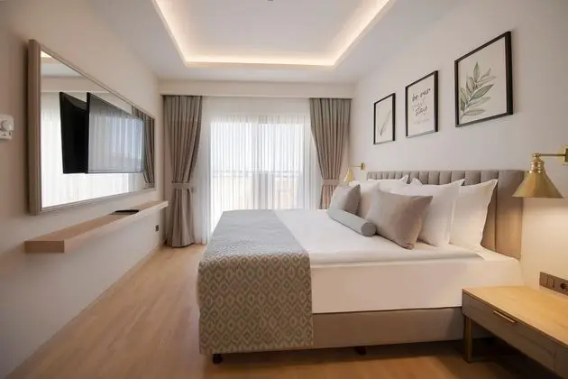 Suite Kara Manzaralı Oda