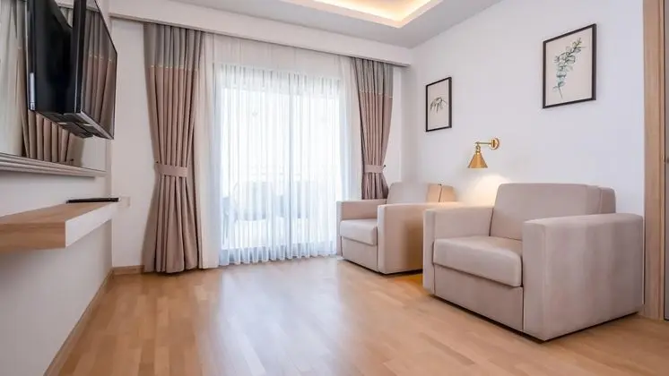 Suite Kara Manzaralı Oda