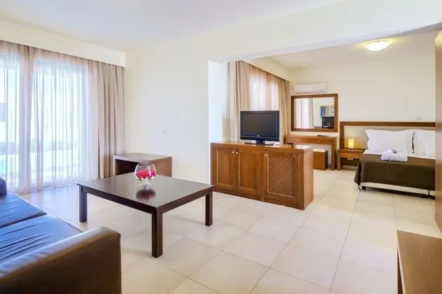 Suite with Sea View and Private Pool