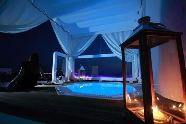 Junior Süit, 1 Büyük (Queen) Boy Yatak, Kişiye Özel Havuzlu, Deniz Manzaralı (Armony)