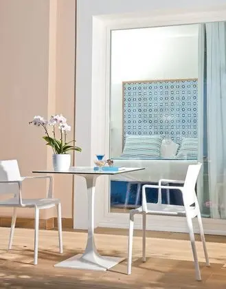 Deluxe Tek Büyük veya İki Ayrı Yataklı Oda, Veranda, Deniz Manzaralı