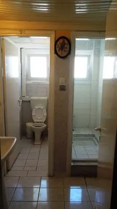 Tek Kişilik Oda, Ortak Banyo