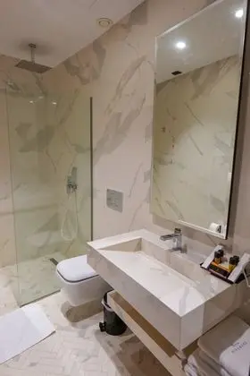 Tek Büyük Yataklı Oda, Bahçe Manzaralı