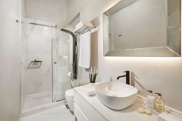 Standard Tek Büyük Yataklı Oda, Balkon (Back View)