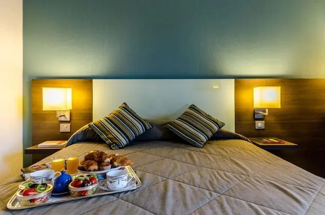 Classic Tek Büyük Yataklı Oda