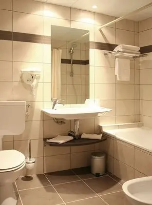 Classic Tek Büyük Yataklı Oda