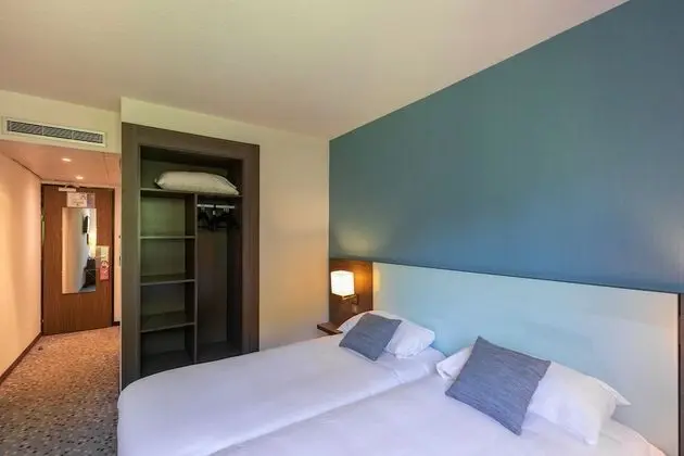 İki Ayrı Yataklı Oda, Dağ Manzaralı