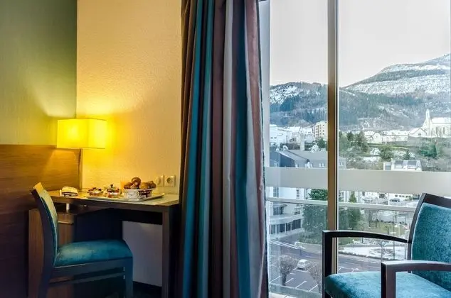 İki Ayrı Yataklı Oda, Dağ Manzaralı