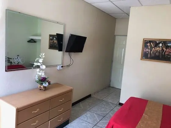 Tek Büyük Yataklı Oda, 1 Çift Kişilik Yatak