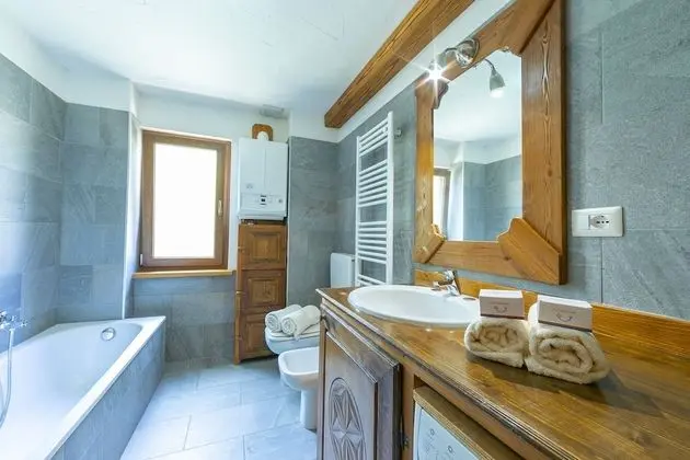 Family Apart Daire, 1 En Büyük (King) Boy Yatak ve Çekyat (Miramonti 21 100mt From Ski Milky Way)