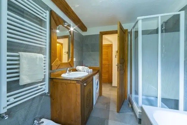 Family Apart Daire, 1 En Büyük (King) Boy Yatak ve Çekyat (Miramonti 21 100mt From Ski Milky Way)