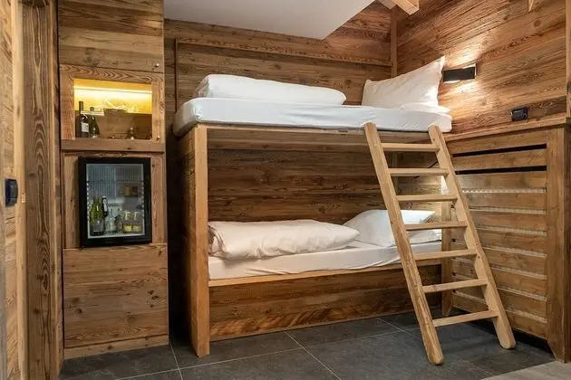 Family Oda (Mason Miramonti)