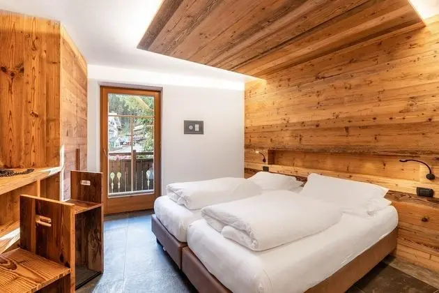 Tek Büyük Yataklı Oda (Mason Miramonti)