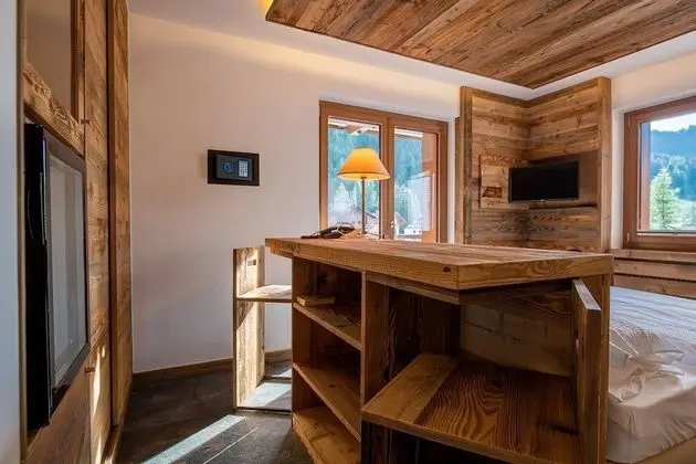 Tek Büyük Yataklı Oda (Mason Miramonti)