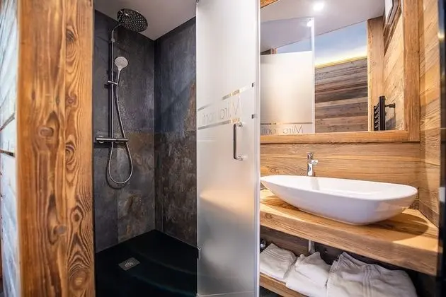 Tek Büyük Yataklı Oda (Mason Miramonti)