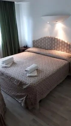 Tek Büyük veya İki Ayrı Yataklı Oda, Sigara İçilmez, Vadi Manzaralı