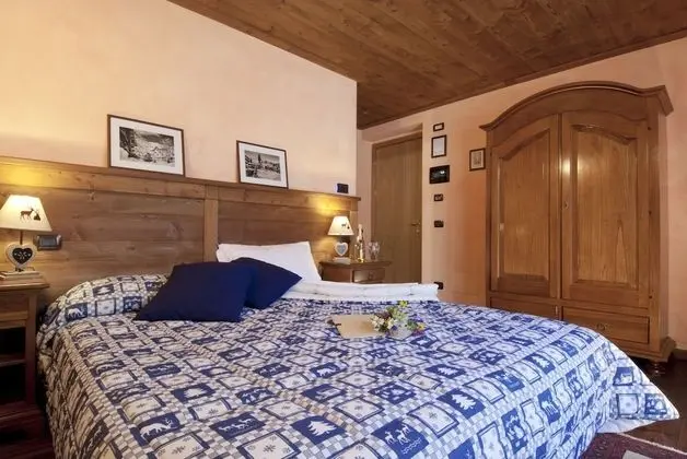 Tek Büyük veya İki Ayrı Yataklı Oda, Balkon, Manzaralı
