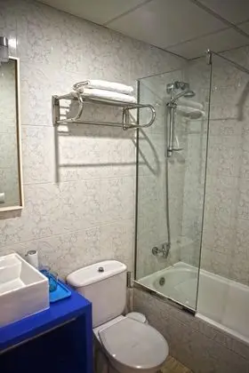 Tek Büyük Yataklı Oda, 1 Çift Kişilik Yatak