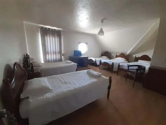 Üç Kişilik Oda