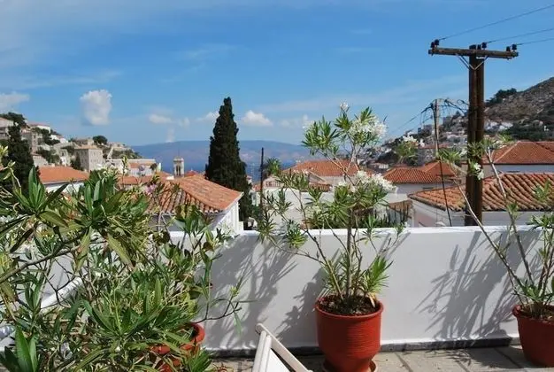 Tek Büyük veya İki Ayrı Yataklı Oda, Deniz Manzaralı
