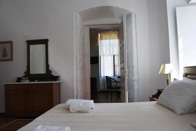 Üç Kişilik Oda, Bahçe Manzaralı