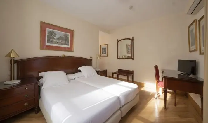 Superior Tek Büyük Yataklı Oda