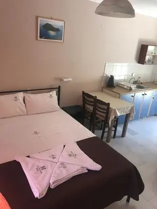 Classic Studio (2 Adults)