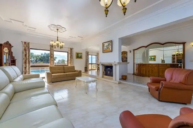 Villa, Sigara İçilebilir