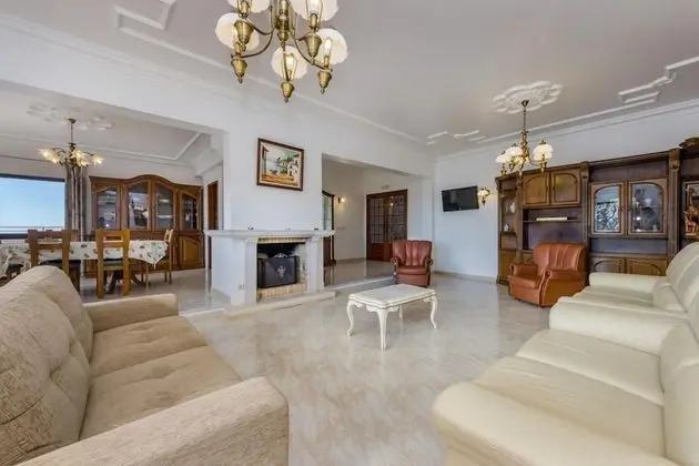 Villa, Sigara İçilebilir