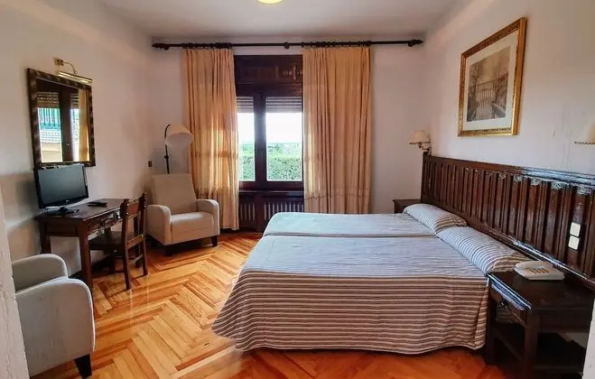 Basic İki Ayrı Yataklı Oda