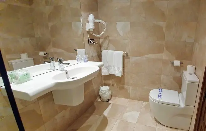 Basic İki Ayrı Yataklı Oda
