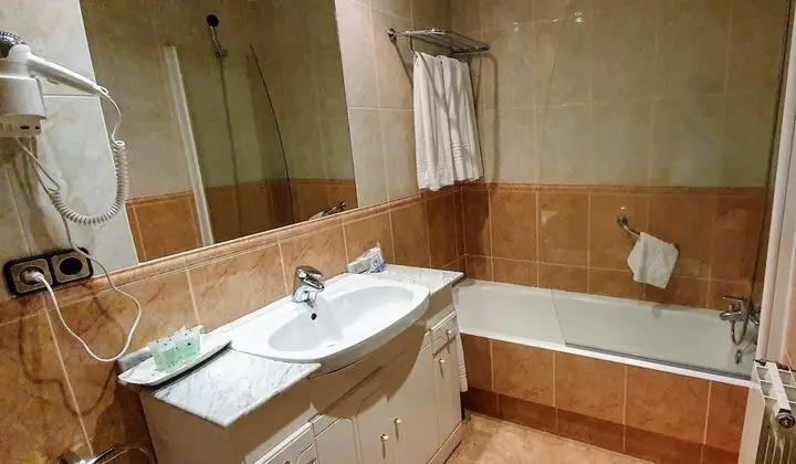 Basic İki Ayrı Yataklı Oda
