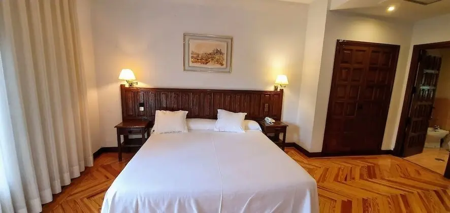 Üç Kişilik Oda (2 adults + 2 children)