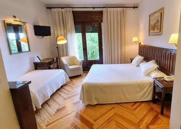 Üç Kişilik Oda (2 adults + 2 children)