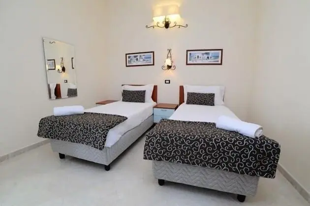 Tek Büyük Yataklı Oda, Ek Bina (Depandance 100m from sea)