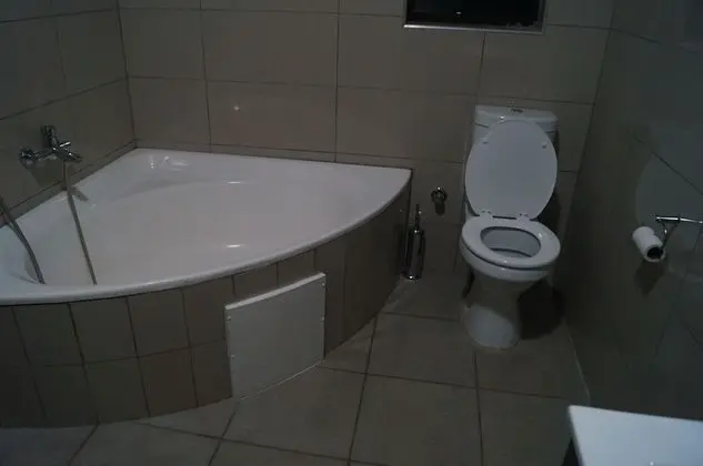 Deluxe İki Ayrı Yataklı Oda, 2 Tek Kişilik Yatak, Küvet, Bahçe Manzaralı