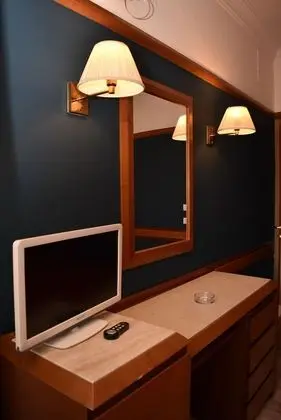 Büyük Yataklı Tek Kişilik Oda